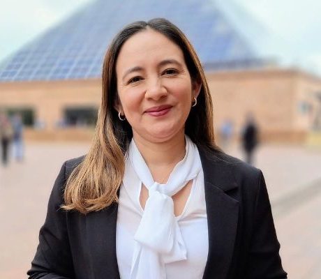 <b>- Genny Padilla, secretaria de educación de Cundinamarca</b>